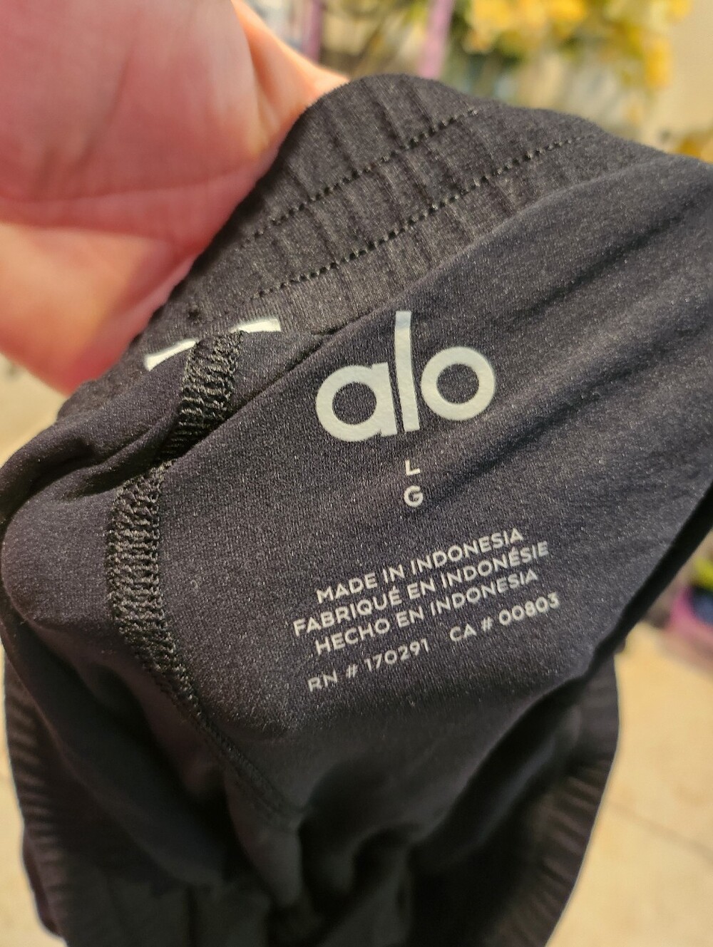 Alo shorts size L - Picture 5 of 5